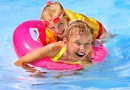 Sicher mit Kindern beim Baden